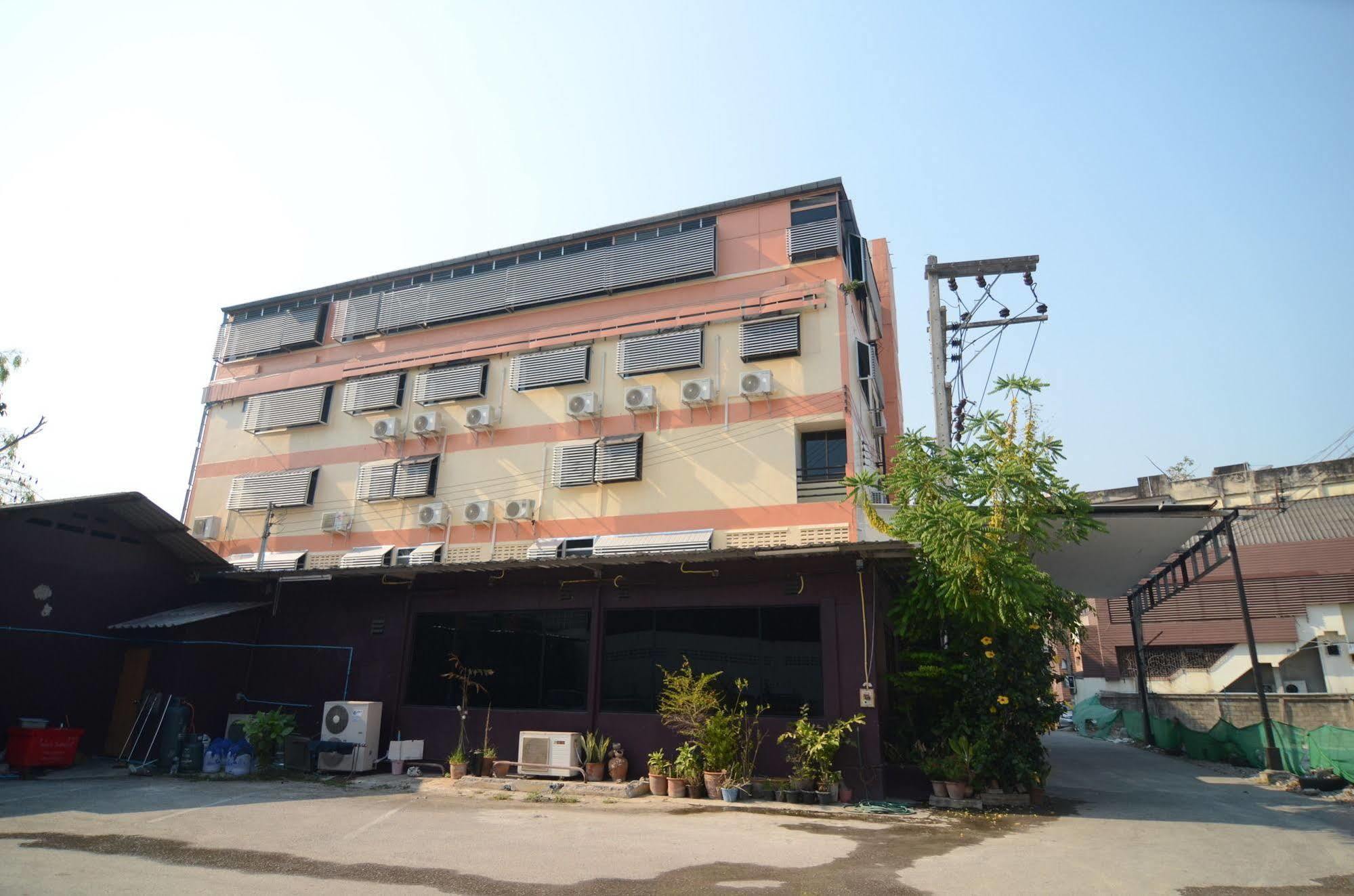 Centro Cnx Chiang Mai Exterior foto